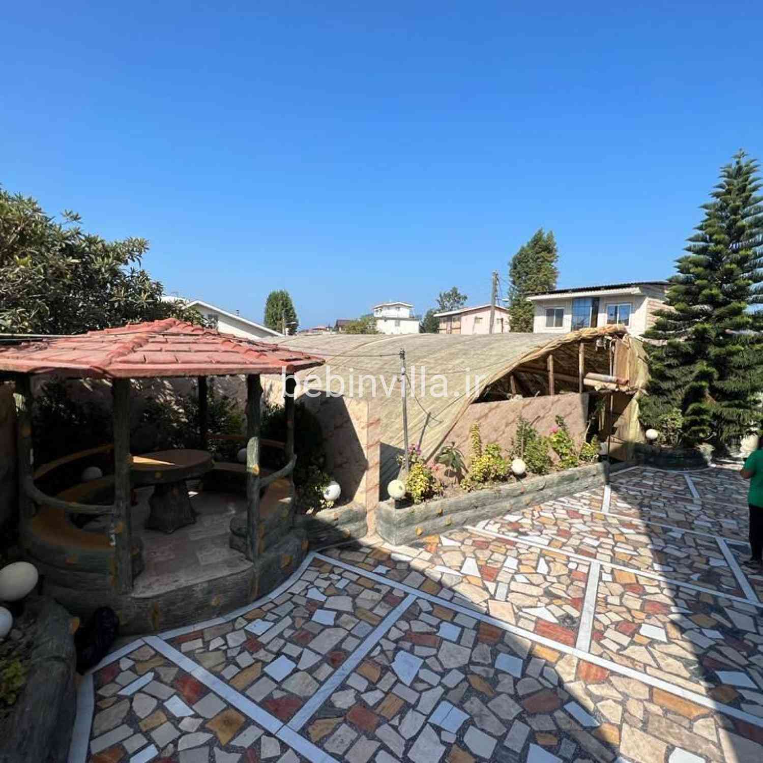 ویلا با استخر سرپوشیده در چالوس