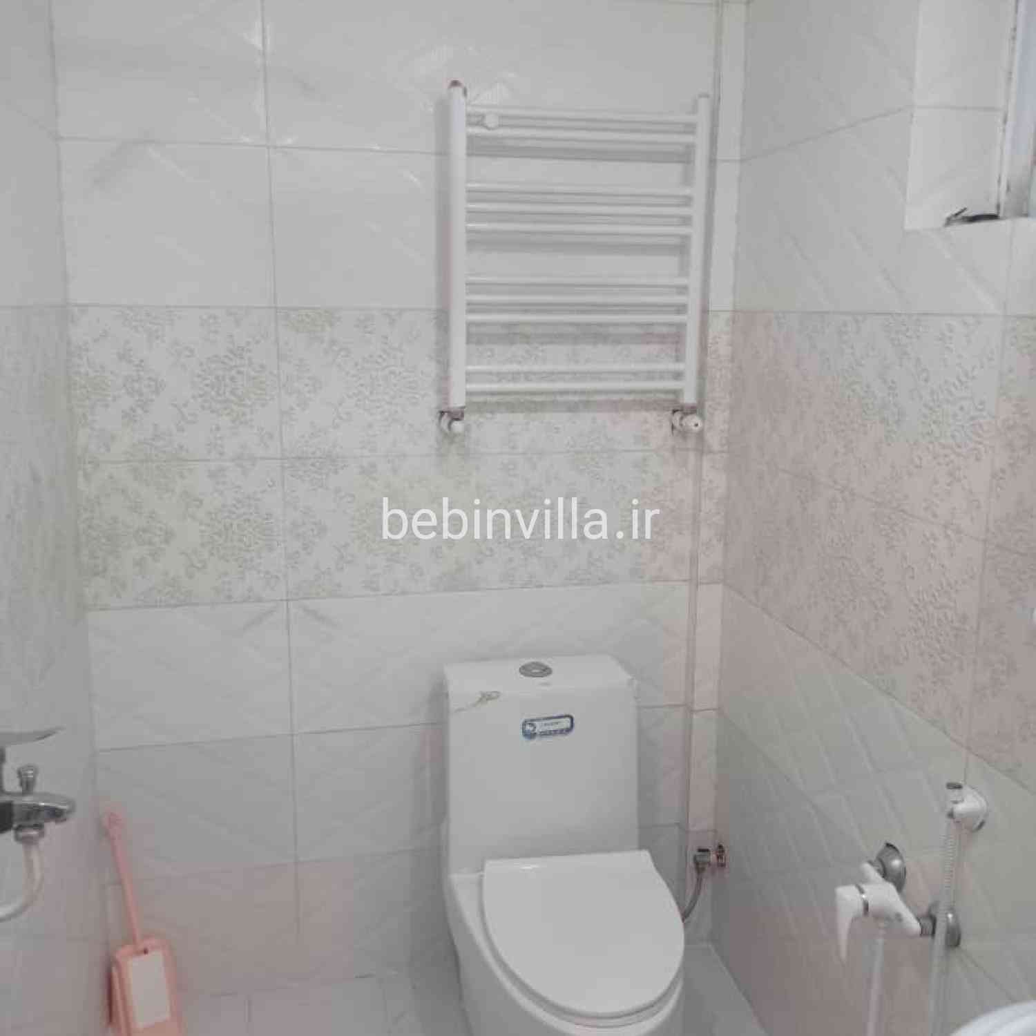 سه خوابه نزدیک ساحل در چالوس