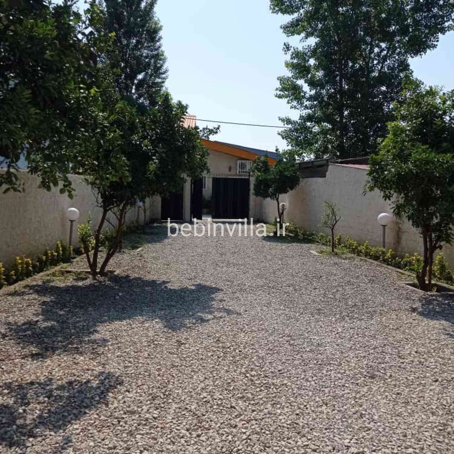 سه خوابه نزدیک ساحل در چالوس