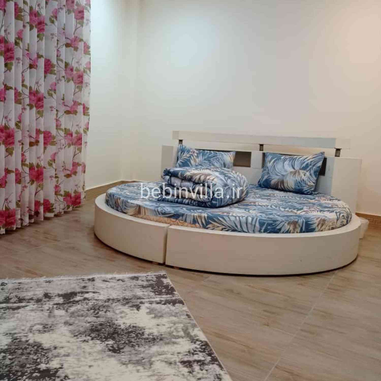 سه خوابه نزدیک ساحل در چالوس